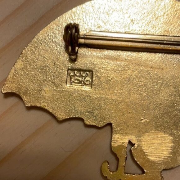 Vintage Enamel Fish Enterprises Mouse Rat Umbrella Brooch - Picture 3 of 5